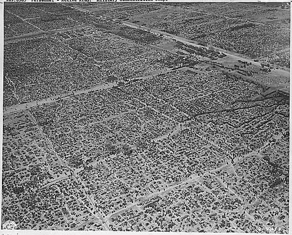 GermanUnknownCamp1945.gif