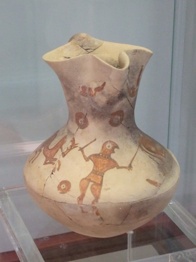 Museo_Numantino_-_Jarra_trilobulada.jpg