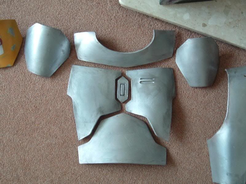 http://img.photobucket.com/albums/v146/OrtharRrith/Prop%20Portfolio/JangoFettarmour-Torso.jpg