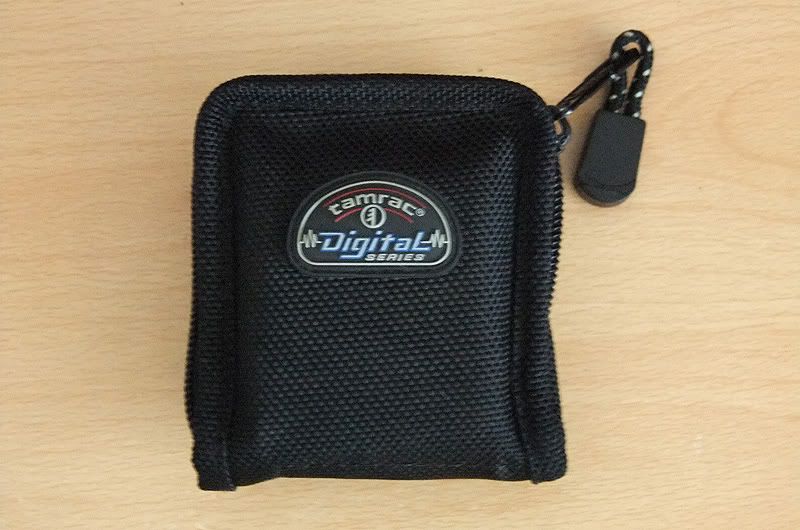 IMAGE: http://img.photobucket.com/albums/v146/hbomb69/tamrac1.jpg