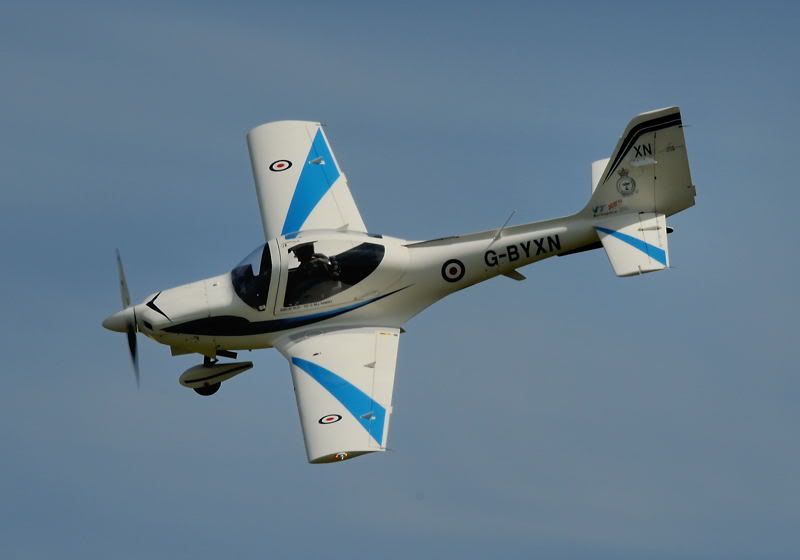 http://img.photobucket.com/albums/v147/AEROMEDIA/COSFORD%2009/cos09tutor2.jpg