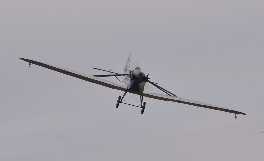 http://img.photobucket.com/albums/v147/AEROMEDIA/OLD%20WARDEN%20Sept%2010/OW100905dh53.jpg