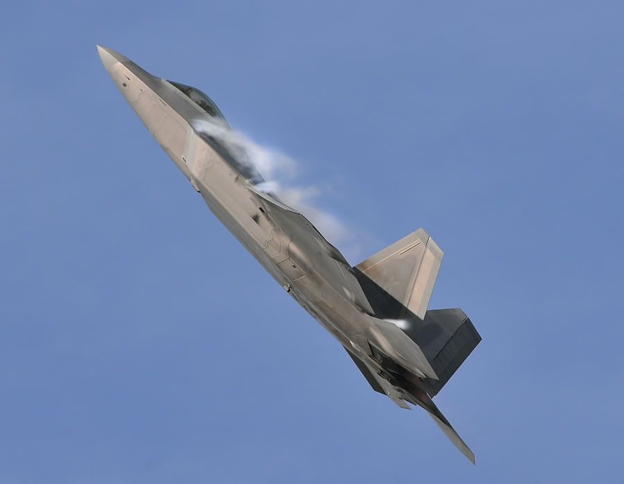 http://img.photobucket.com/albums/v147/AEROMEDIA/RIAT%202010/RIAT10SatF-222.jpg