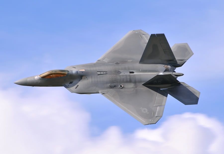 http://img.photobucket.com/albums/v147/AEROMEDIA/RIAT%202010/RIAT10SatF-223.jpg