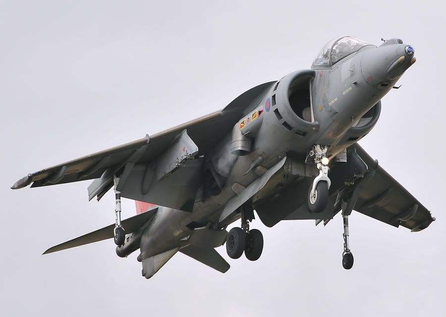 http://img.photobucket.com/albums/v147/AEROMEDIA/RIAT%202010/RIAT10SatGR7.jpg