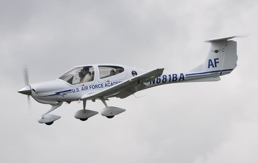 http://img.photobucket.com/albums/v147/AEROMEDIA/RIAT%202010/RIAT10ThursT52A.jpg