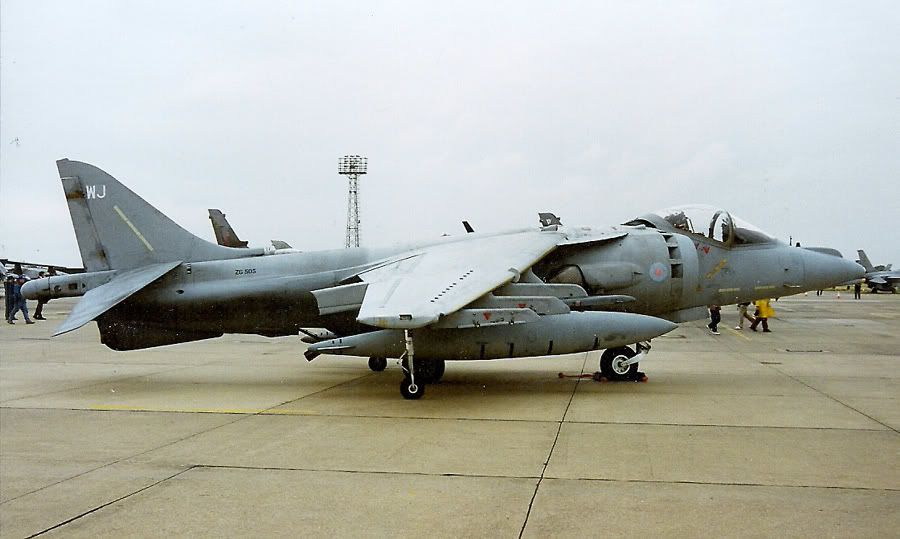 http://img.photobucket.com/albums/v147/AEROMEDIA/current%20uk%20mil/wardengr7con94.jpg