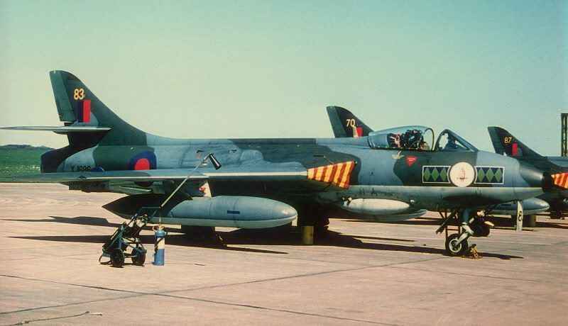 http://img.photobucket.com/albums/v147/AEROMEDIA/old%20jets%20uk/58sqhunter.jpg