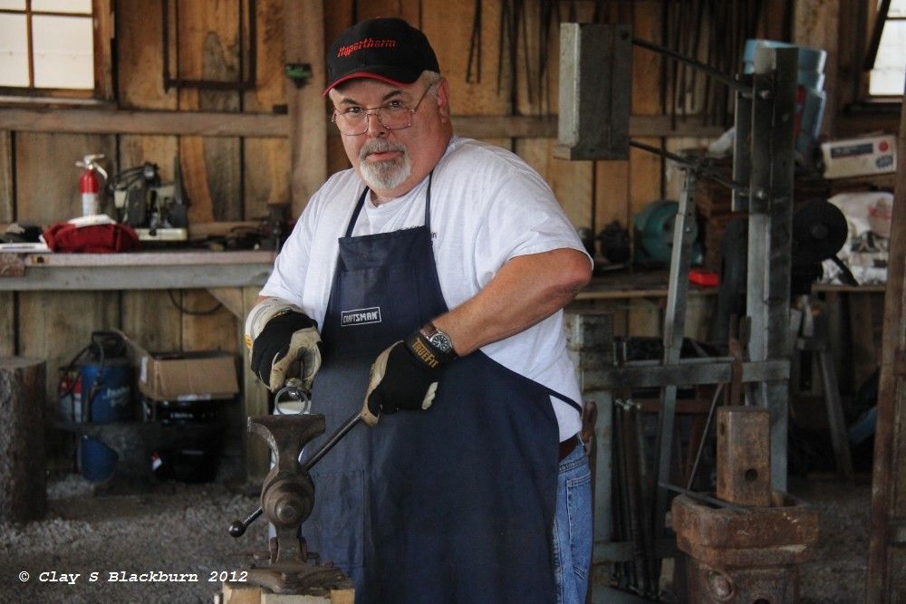 IMAGE: http://img.photobucket.com/albums/v147/tunamelt/POTN%20Canon/Tractor106.jpg