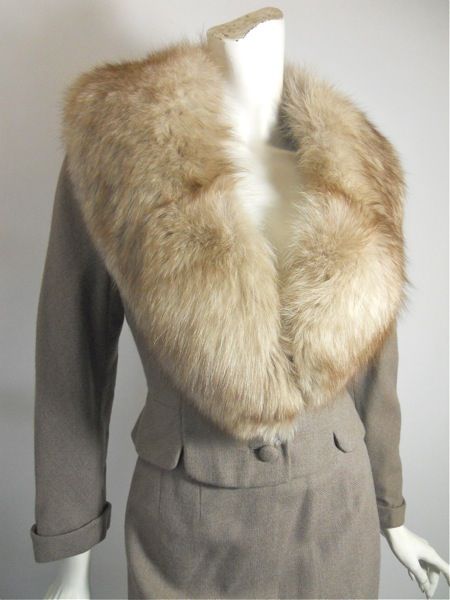 50s
suit fur collar rafi
