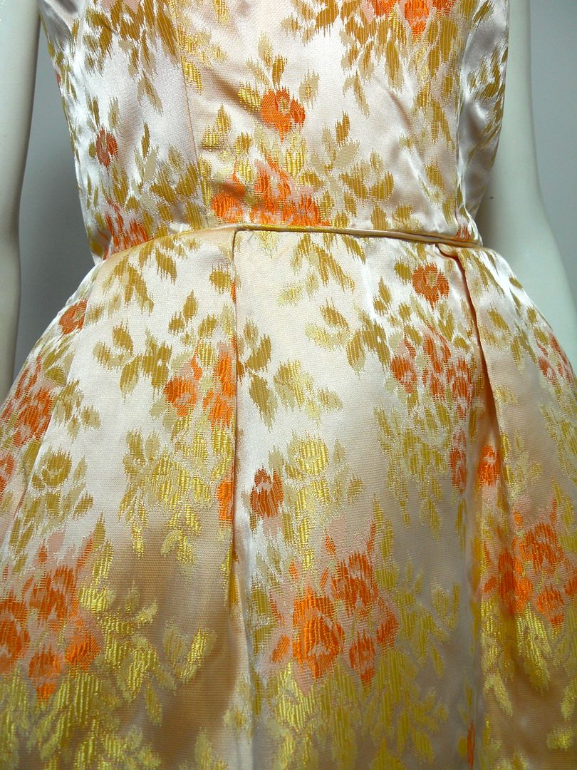 60s
dress vintage gown