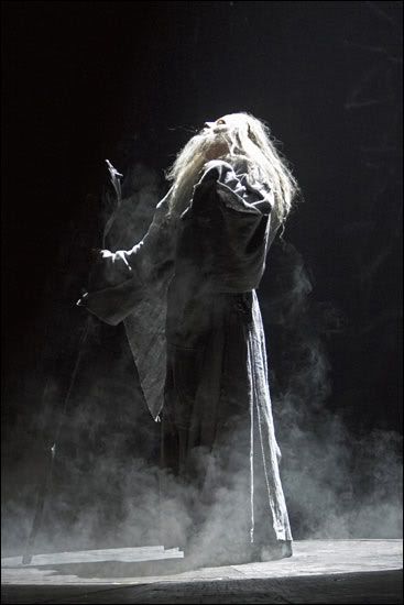 re: FINALLY! Production Photos from Lord of the Rings