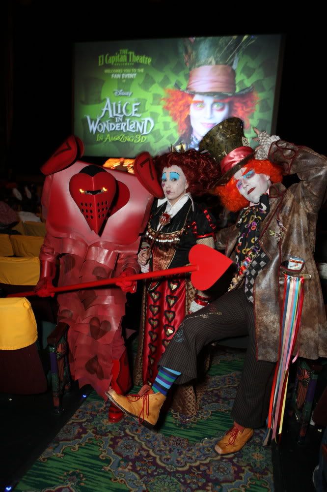 alice-in-wonderland-ultimate-fan-2.jpg