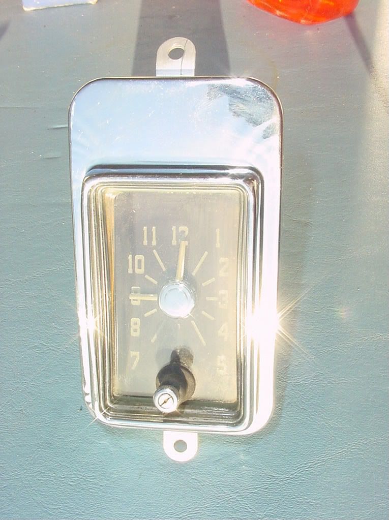 46-48Chryslerclock1.jpg