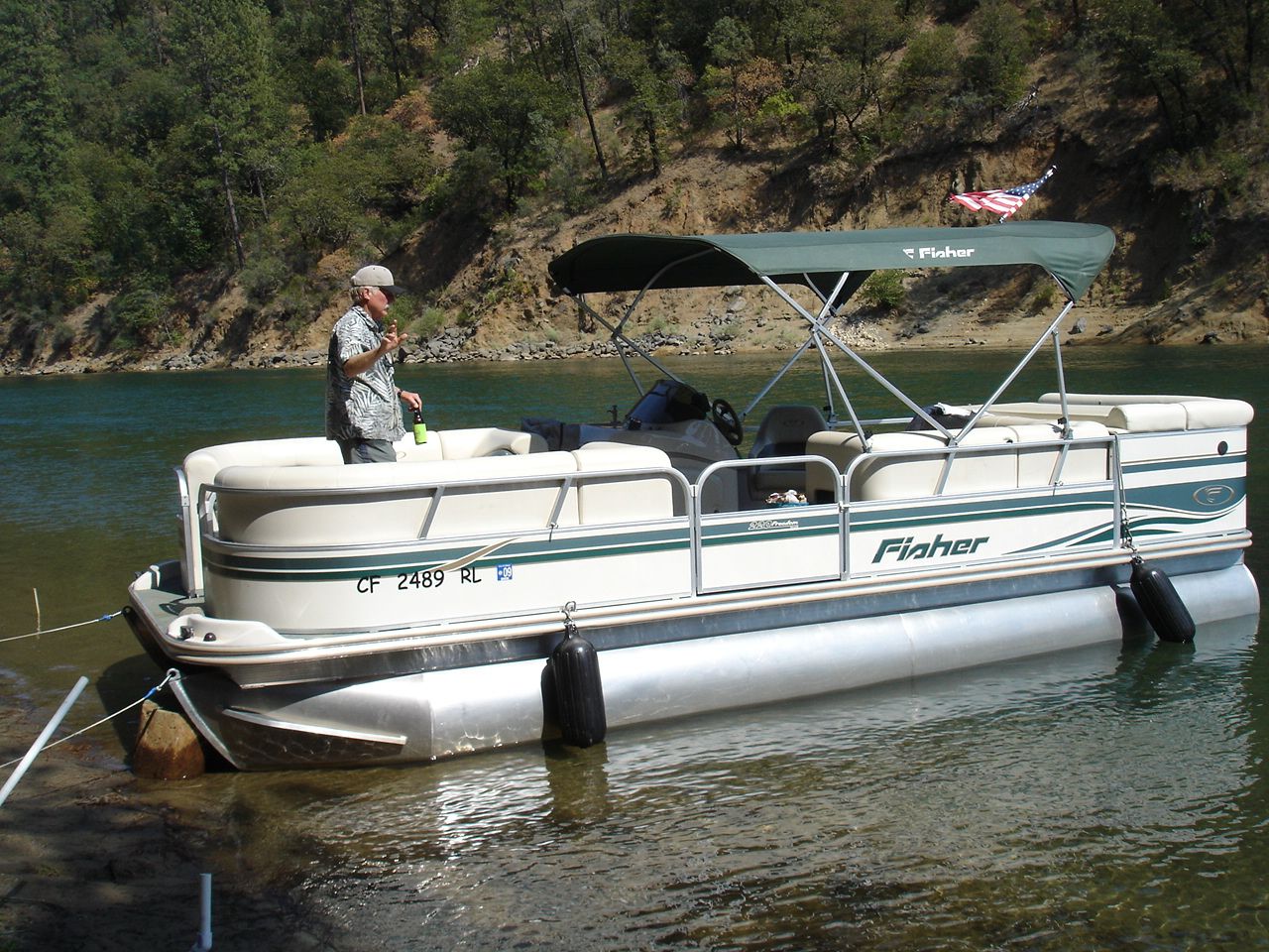 HenboatMissouriBar09.jpg