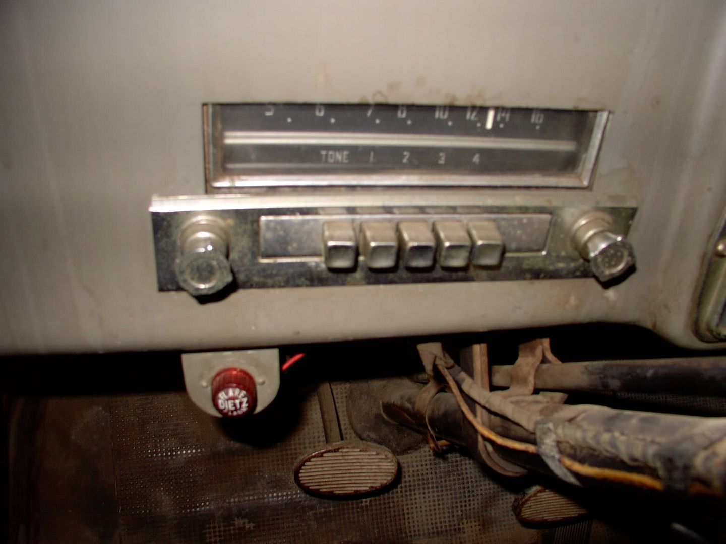 model608radio.jpg