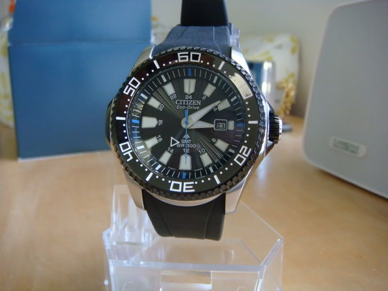 citizen eco drive divers 300m