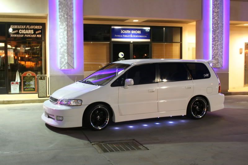 IMAGE: http://img.photobucket.com/albums/v156/rayz_garage/toys/set8210.jpg