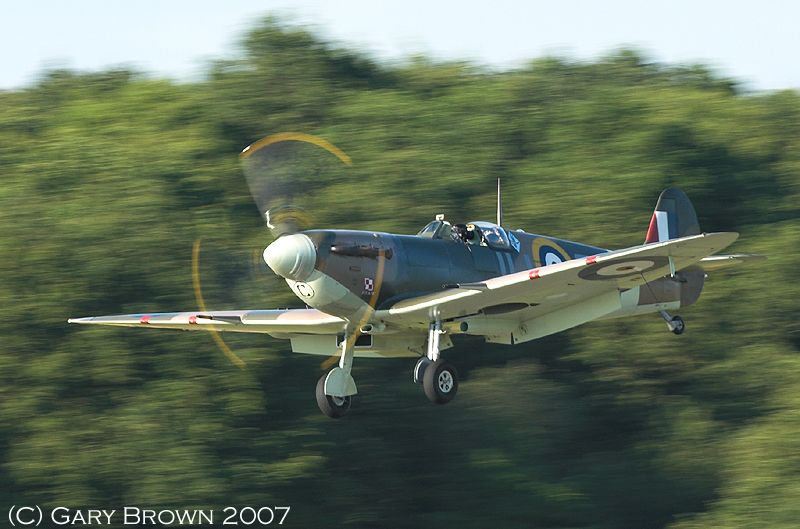 http://img.photobucket.com/albums/v157/woodlands/Dunsfold0718.jpg