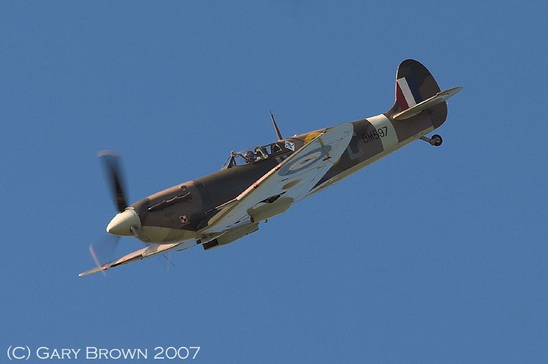 http://img.photobucket.com/albums/v157/woodlands/Dunsfold0719.jpg