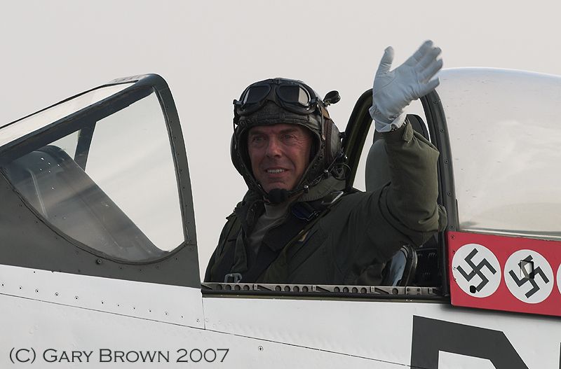 http://img.photobucket.com/albums/v157/woodlands/Duxford%20311206/Oct07DXweb30.jpg