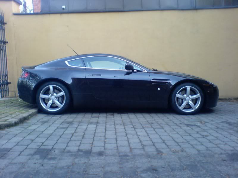 AstonmartinV8Vantage.jpg