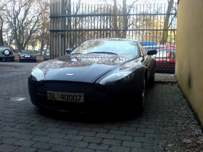 AstonmartinV8Vantage2.jpg