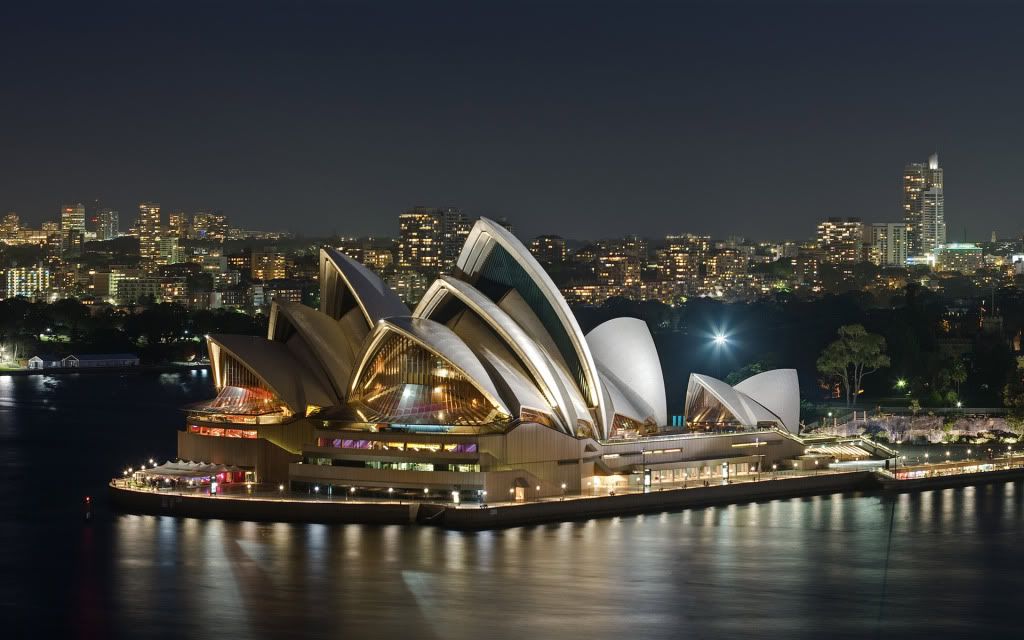 Sydney_Opera_House_at_Night_Austral.jpg