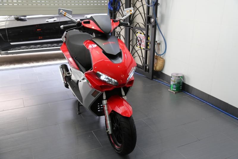 Dư bán xe ít đụng hàng Lamsport (Lambretta Italia) 125cc, 2100km, ĐKLĐ 7/2014