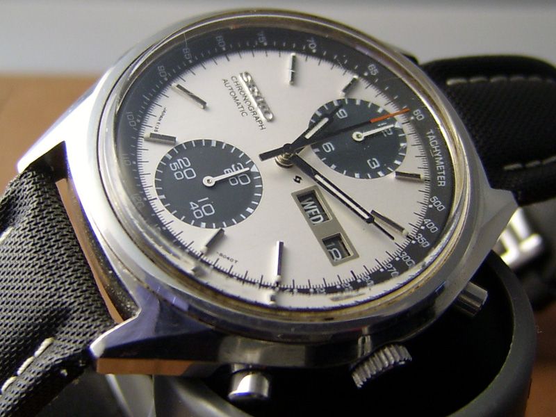 http://img.photobucket.com/albums/v158/jenloe_watches/seiko/6138-8020/6138-8020_28.jpg?t=1263932803