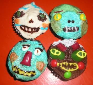 halloween2005001.jpg Monster Cupcakes! image by kitten_society