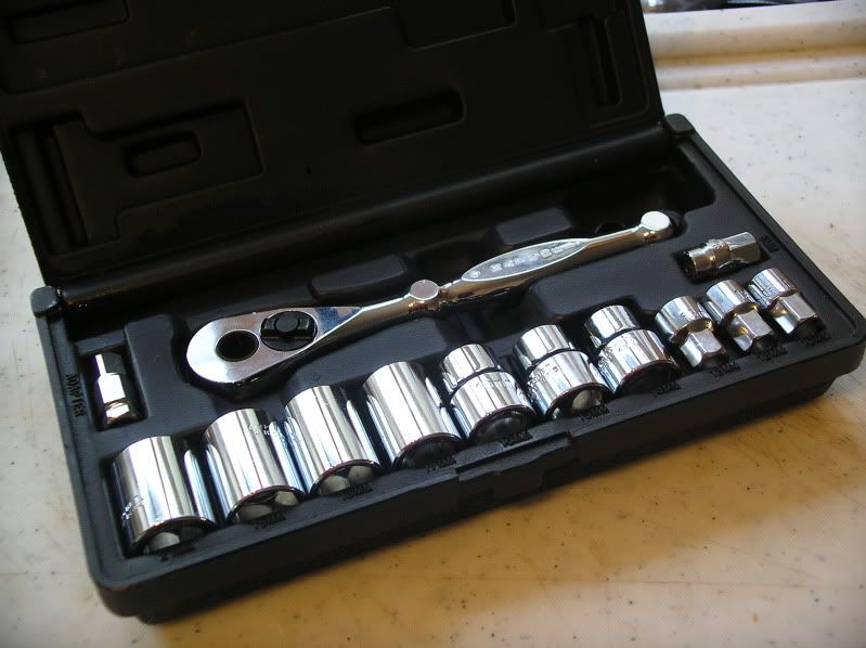 For Sale Clarke Mains Impact Gun, 1/2" dr Air Gun & Socket set