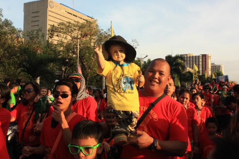Sto. Niño on Parade in Manila