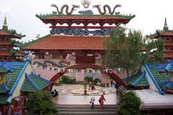 Gerbang Kampung Cina