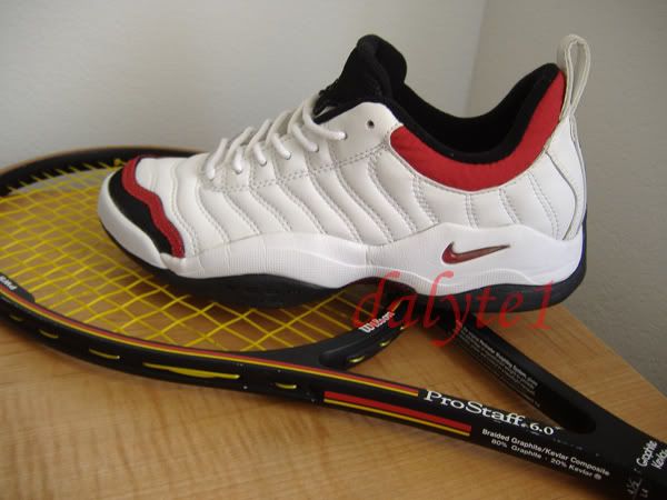 nike air zoom oscillate