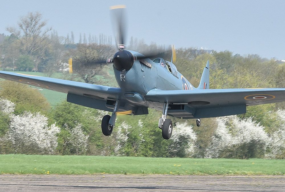 http://img.photobucket.com/albums/v165/YakRider/April%202018/Spitfire%206A-1000_zpsioybutg3.jpg