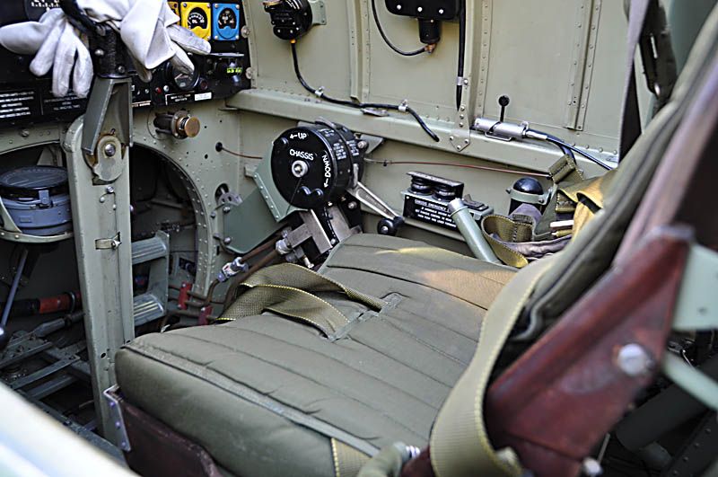 Cockpit2-1.jpg