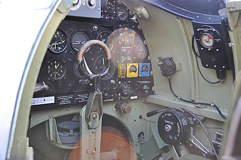 Cockpit3.jpg