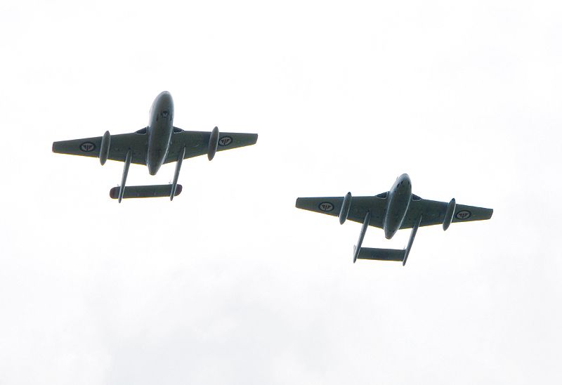 http://img.photobucket.com/albums/v165/YakRider/Flypast.jpg