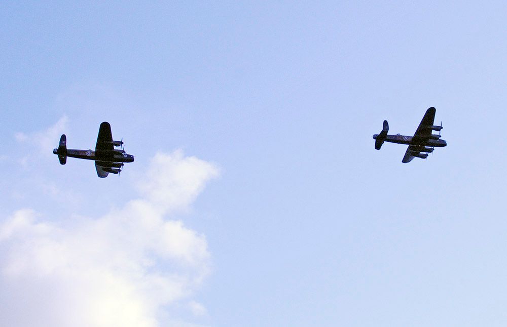 http://img.photobucket.com/albums/v165/YakRider/Lancasters2-1000_zps359a32a3.jpg