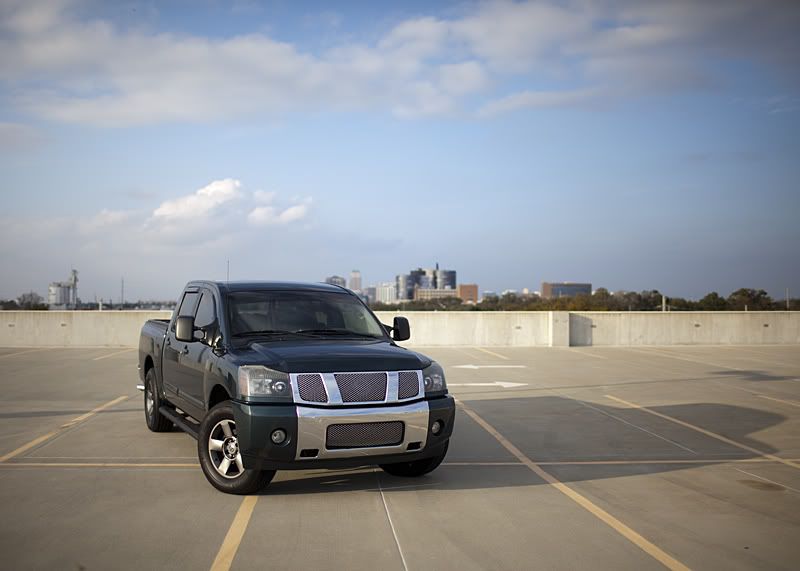 IMAGE: http://img.photobucket.com/albums/v167/scubaq/5Dii2.jpg