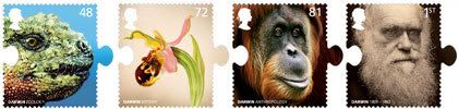 Composiciíon con sellos postales en conmemoración al natalicio de Charles Darwin, del Royal Mail, de www.royalmail.com/portal/campaign/content1?catId=92000751&mediaId=92000753&campaignid=darwin_RMHP1