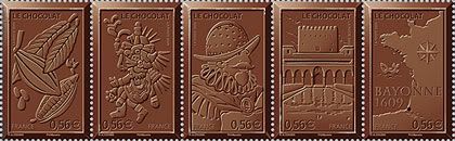 composición con sección de sello postal, de www.davidlebovitz.com/2009/06/les-timbres-au-chocolat/