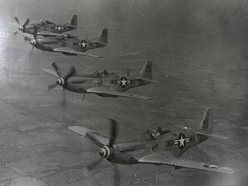 P-51sinflight.jpg