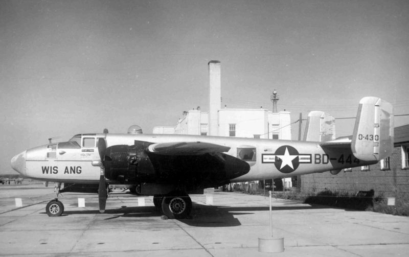 TB-25M_Wisconsin_ANG_1960_zpssij5nnev.jpg