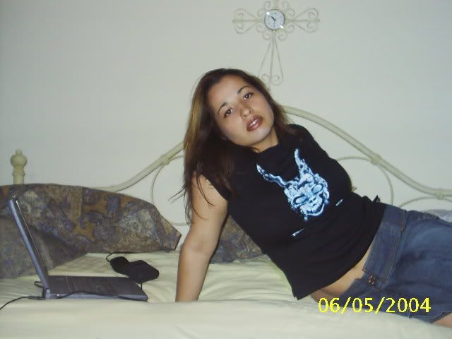 [http://img.photobucket.com/albums/v17/BoricuaDelight/Hot_Topic_Shirt_004.jpg]