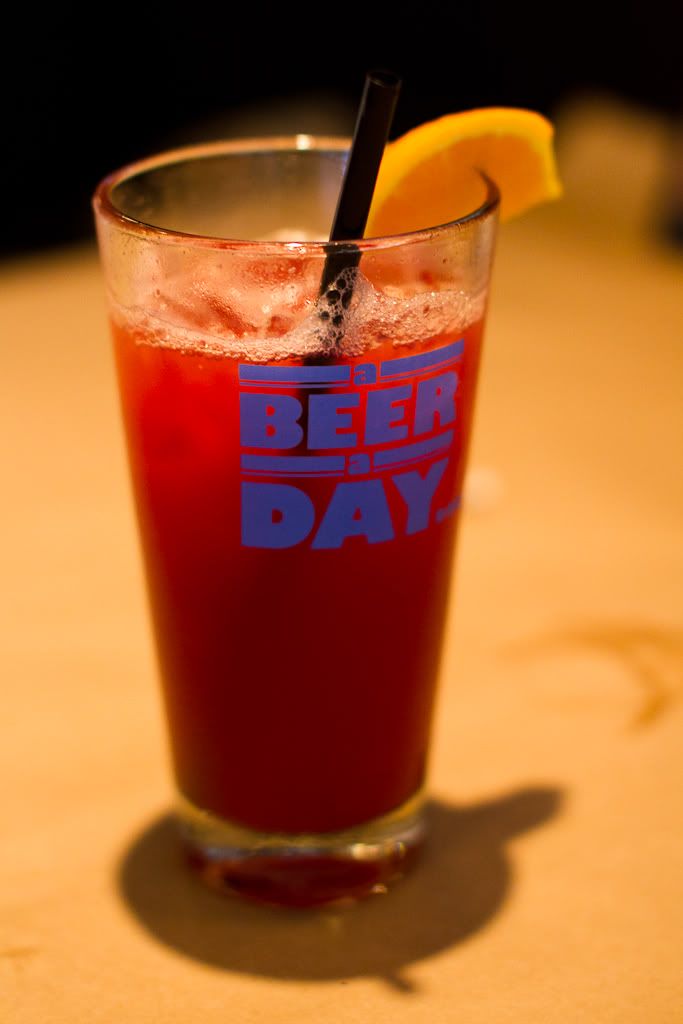 IMAGE: http://img.photobucket.com/albums/v170/scifiguy1012/Photography/IMG_4779.jpg