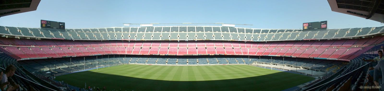 camp_nou_pano_r.jpg