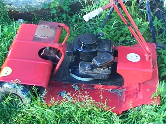 http://img.photobucket.com/albums/v174/customandsound/other%20toys/tractor1.jpg