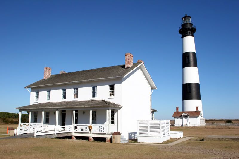 IMAGE: http://img.photobucket.com/albums/v175/onenictoy/Outer%20Banx/IMG_4103_800x600.jpg